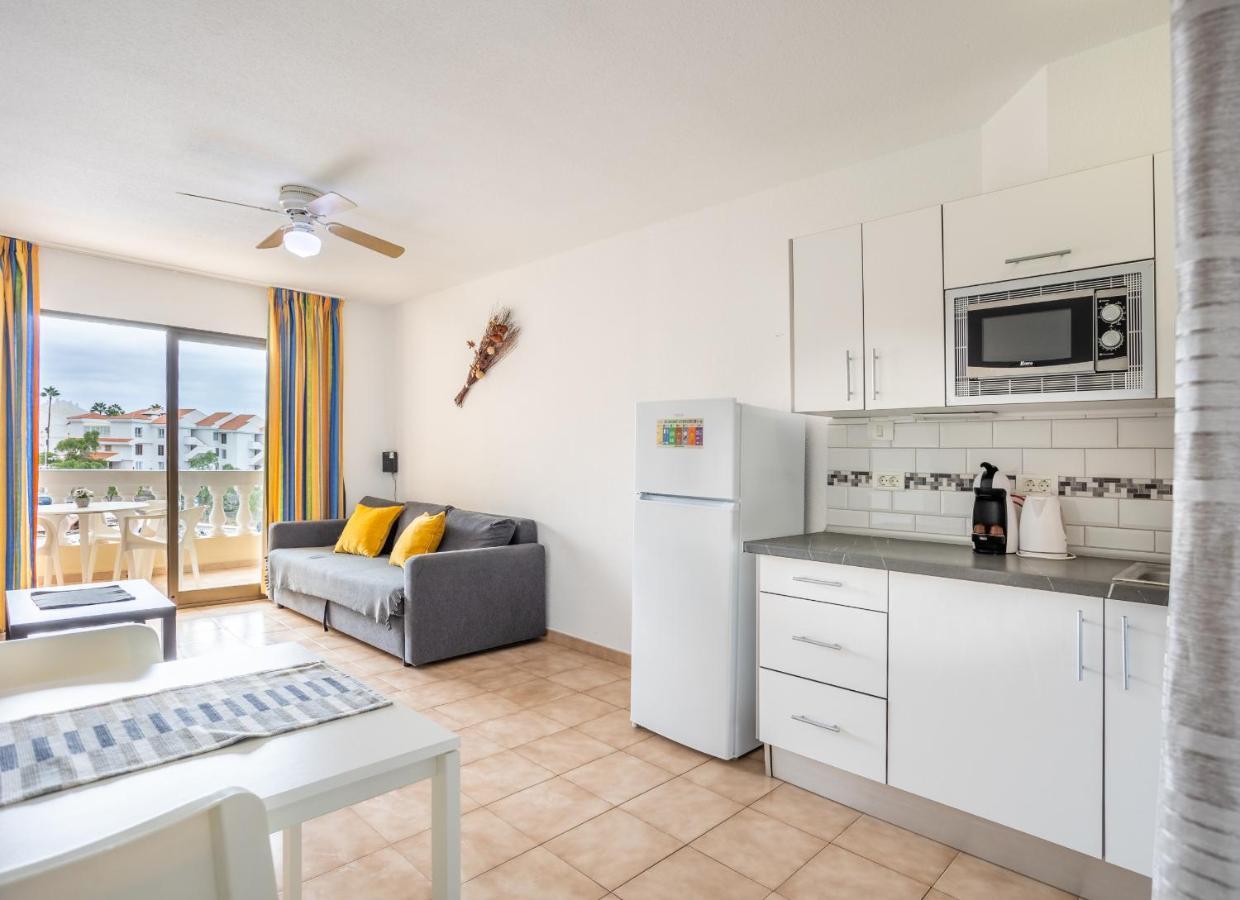 Castle Harbour Matthew'S Flat Los Cristianos By Lovetenerife Exterior photo